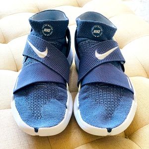 Nike Free RN (Blue) size 11 mens.